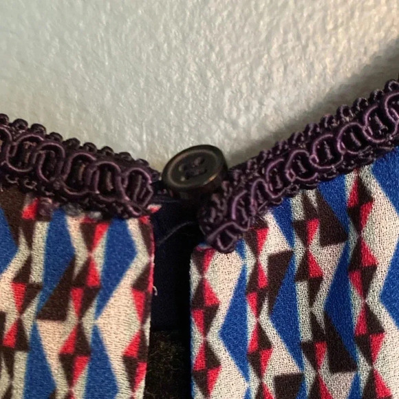 Reiss women’s dress - size 2 - short sleeve - patterned - twist front - like new - Picture 8 of 9